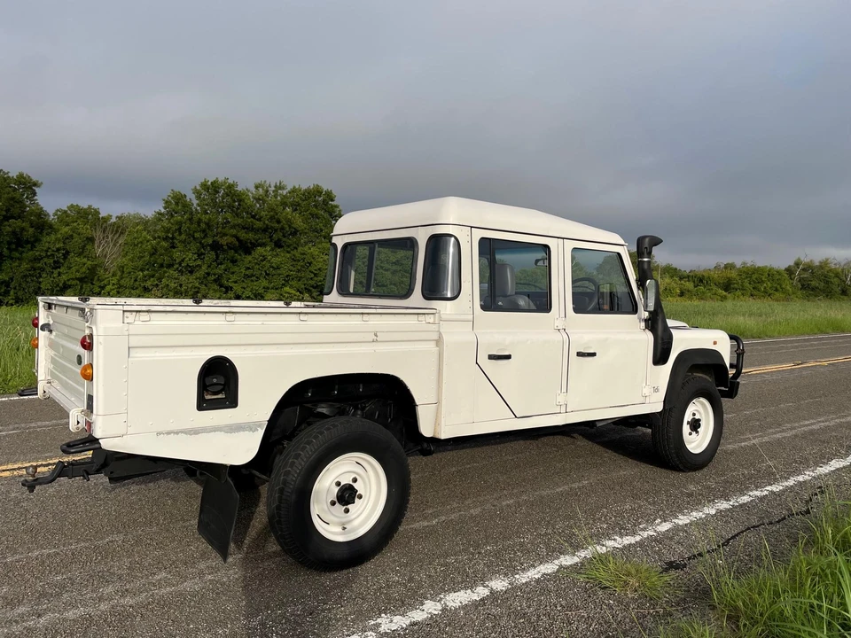 1997 Land Rover Defender 130 - Image 13 of 31