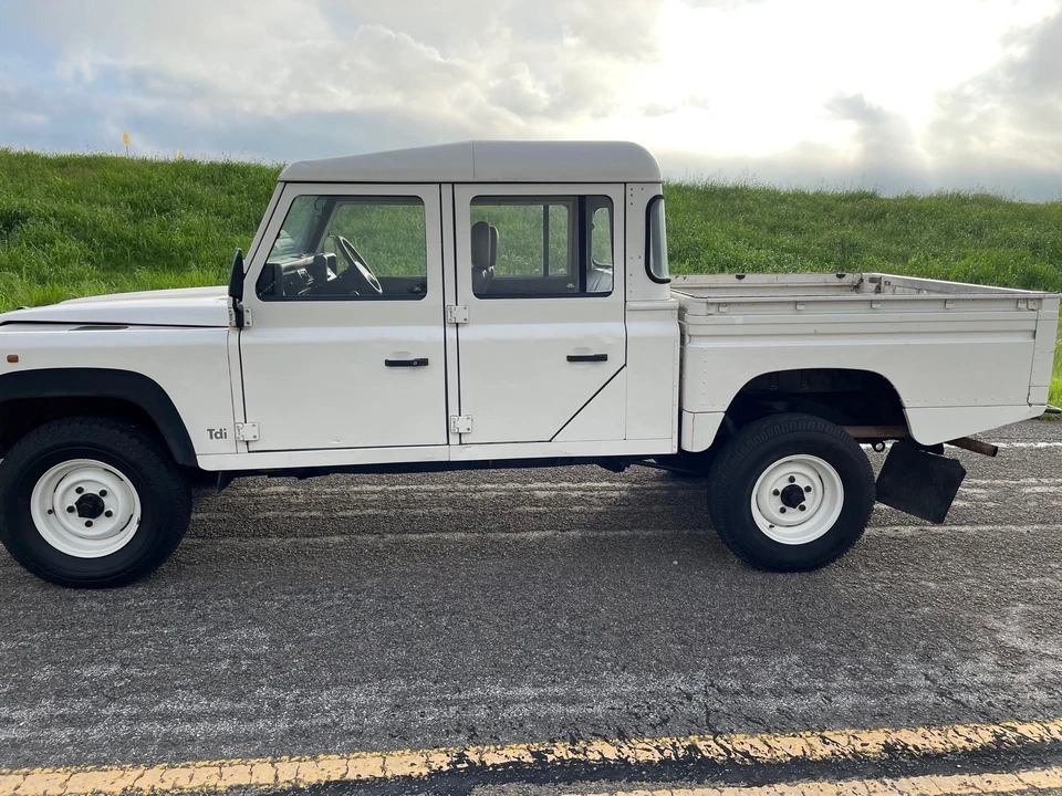 1997 Land Rover Defender 130 - Image 9 of 31