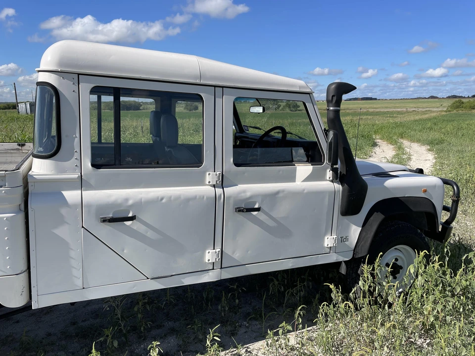 1997 Land Rover Defender 130 - Image 23 of 31