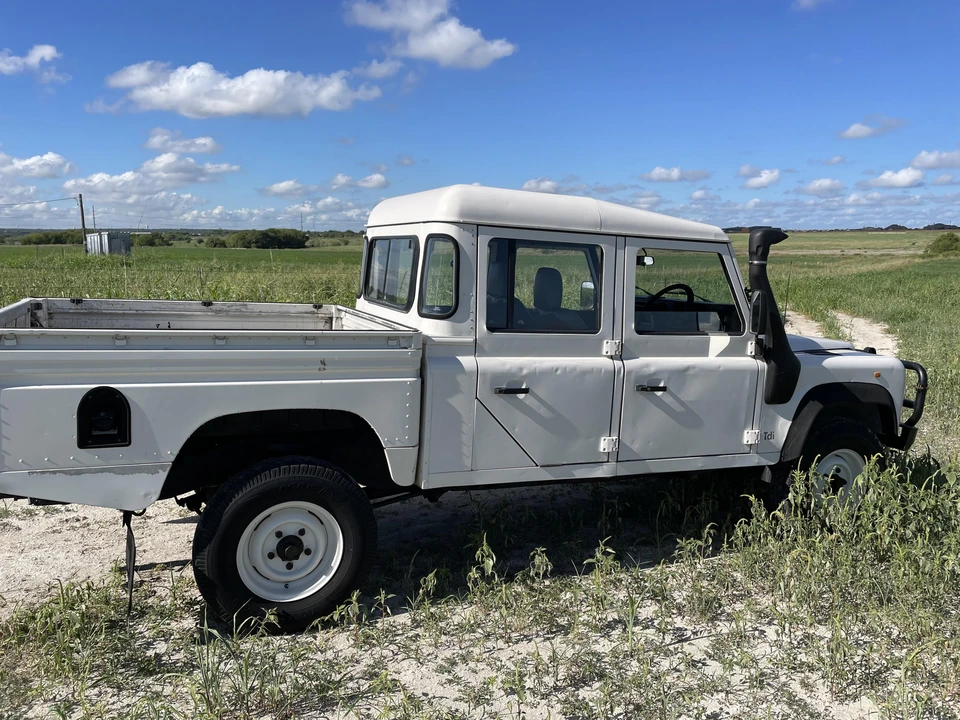 1997 Land Rover Defender 130 - Image 15 of 31