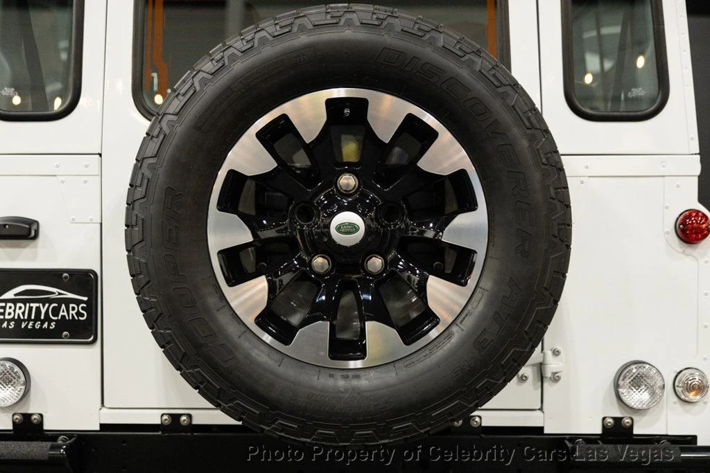 1997 Land Rover Defender 90 - Image 6 of 12