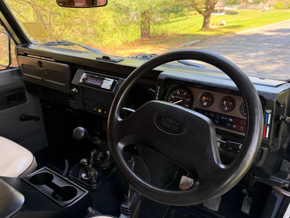 1997 Land Rover Defender 90 - Image 18 of 31