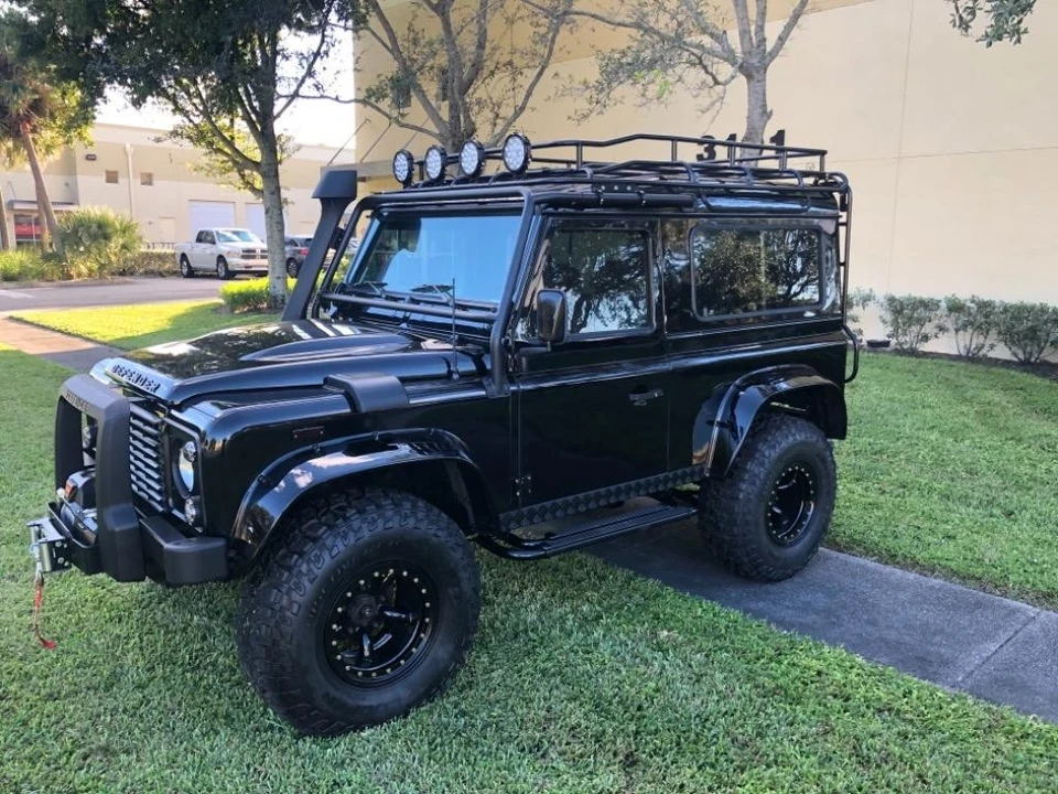 1997 Land Rover Defender 90 - Image 11 of 21