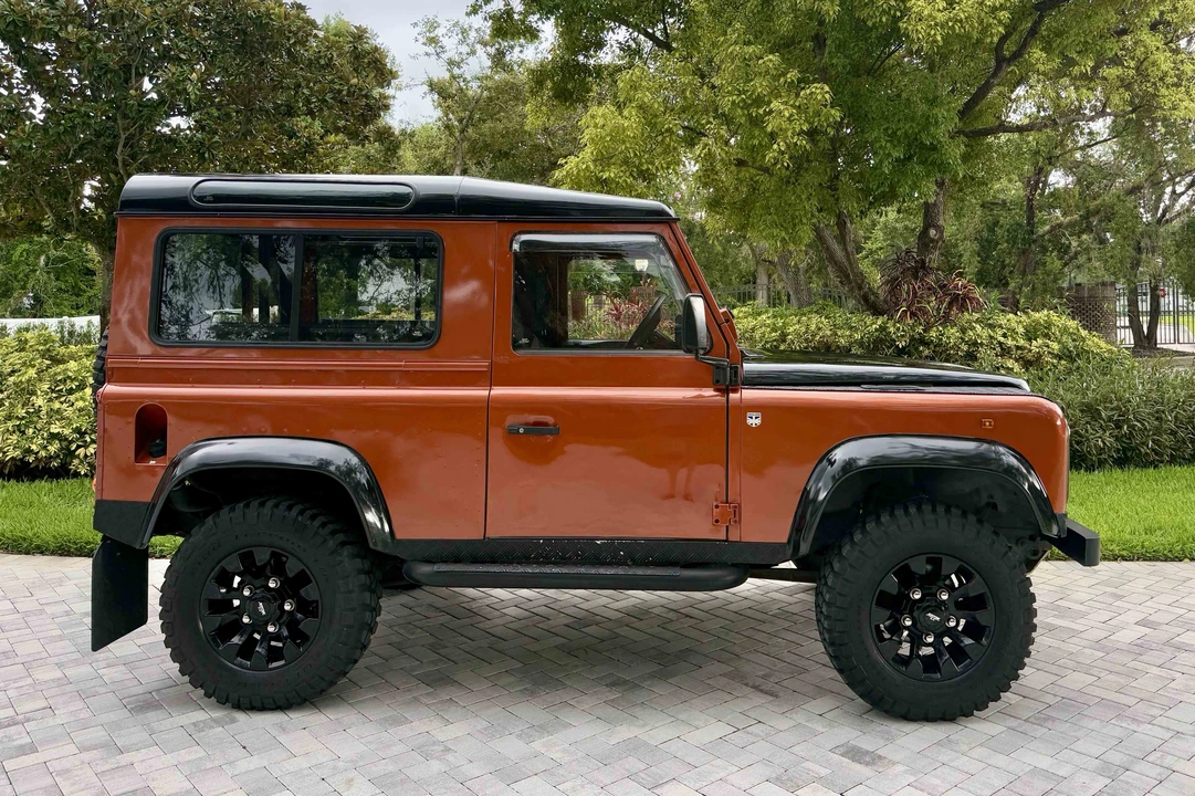 1997 Land Rover Defender 90 - Image 3 of 31