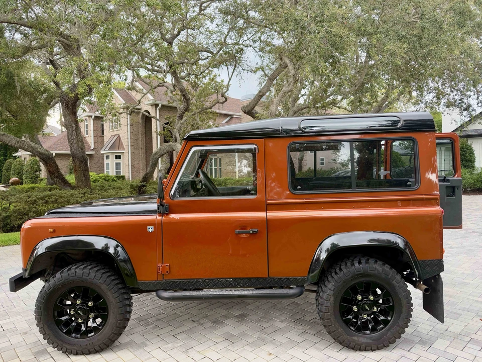 1997 Land Rover Defender 90 - Image 4 of 31