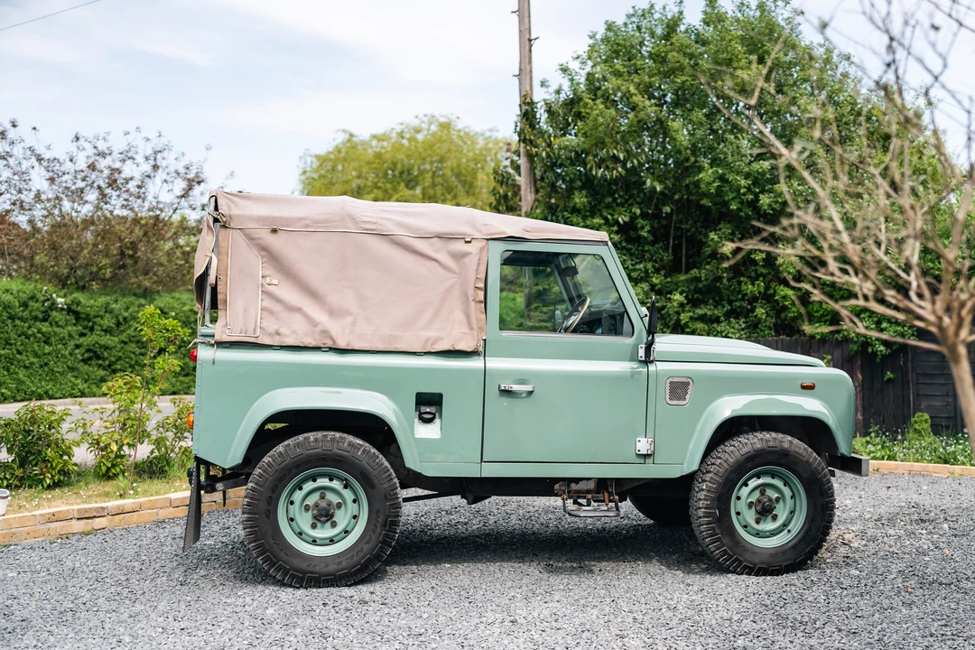 1997 Land Rover Defender 90 - Image 7 of 31