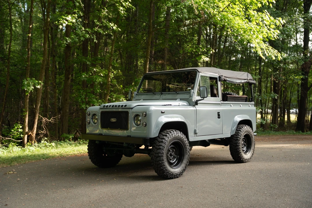 1997 Land Rover Defender 90 - Image 2 of 31