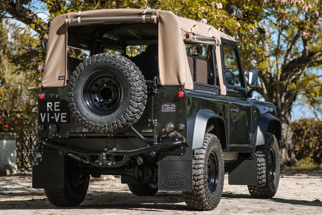 1997 Land Rover Defender 90 - Image 6 of 31