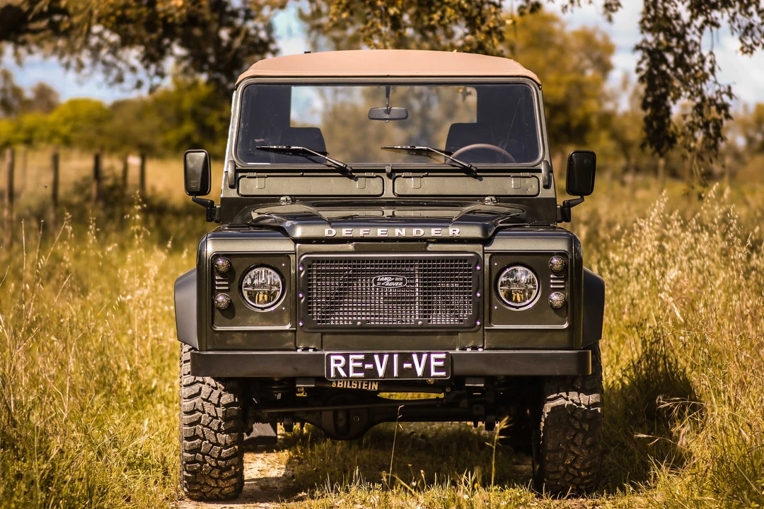 1997 Land Rover Defender 90 - Image 2 of 31