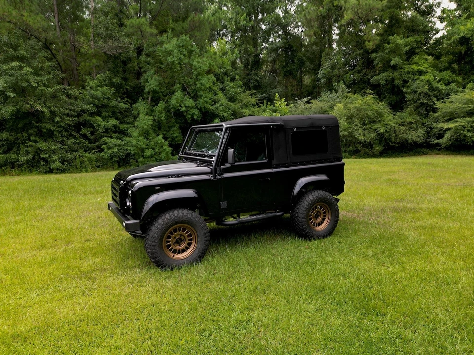 1997 Land Rover Defender 90 - Image 9 of 31