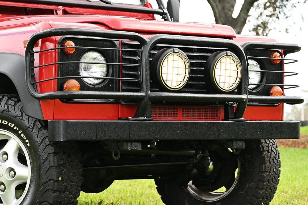 1997 Land Rover Defender 90 - Image 5 of 31