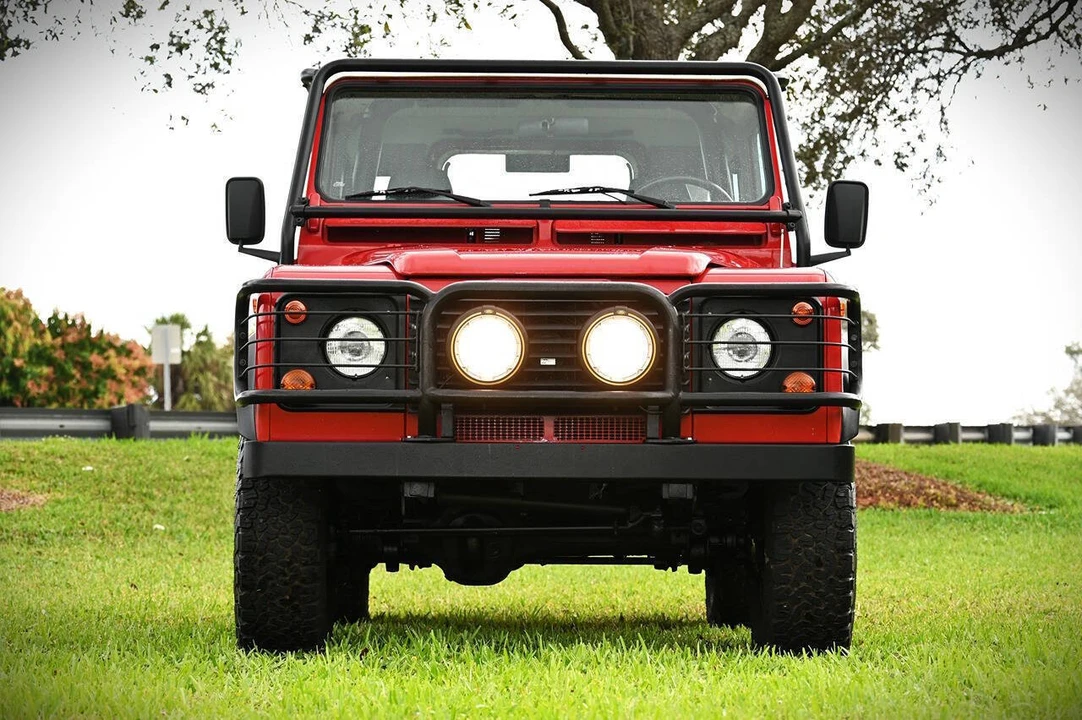 1997 Land Rover Defender 90 - Image 7 of 31