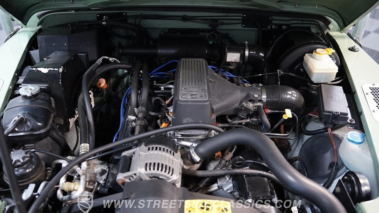 1997 Land Rover Defender 90 - Image 4 of 12