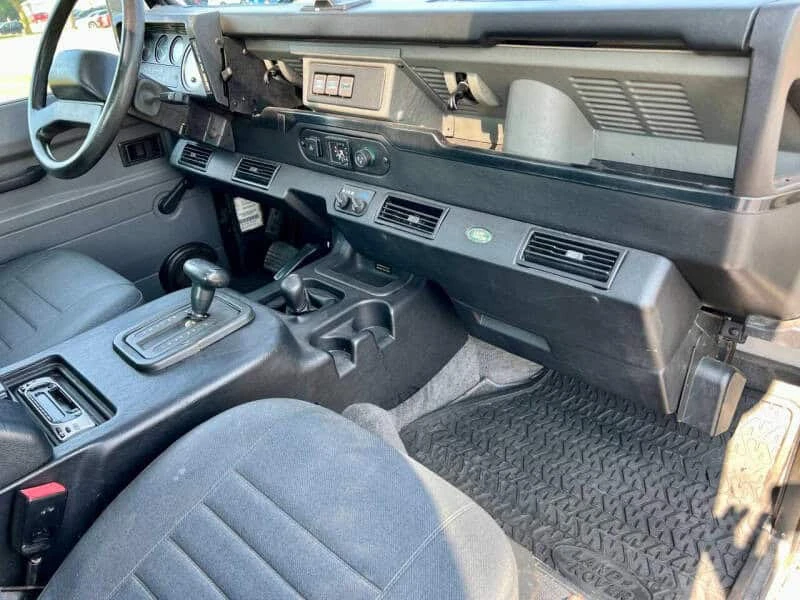 1997 Land Rover Defender 90 - Image 17 of 26