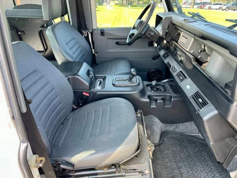 1997 Land Rover Defender 90 - Image 24 of 26