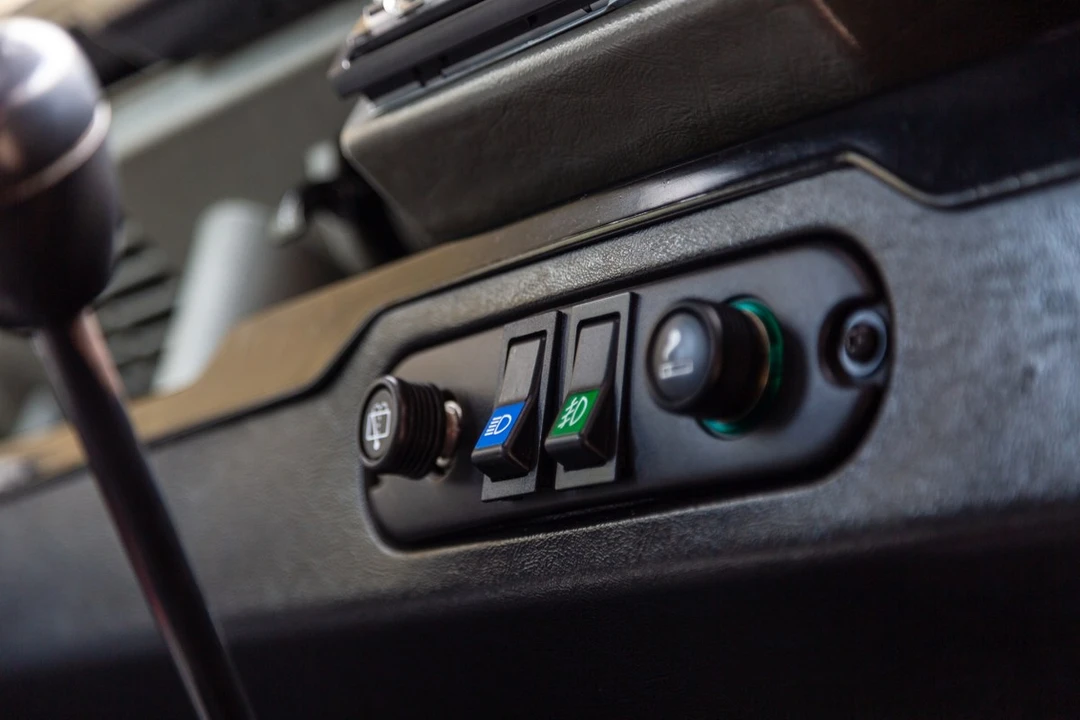 1997 Land Rover Defender 90 - Image 19 of 30