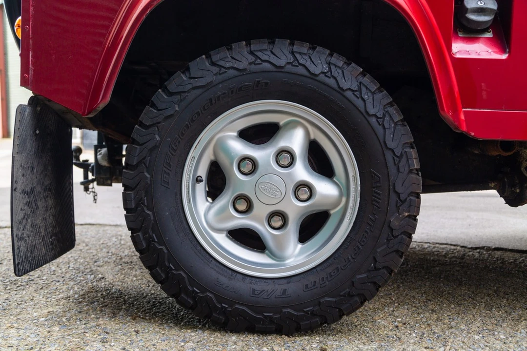 1997 Land Rover Defender 90 - Image 10 of 30