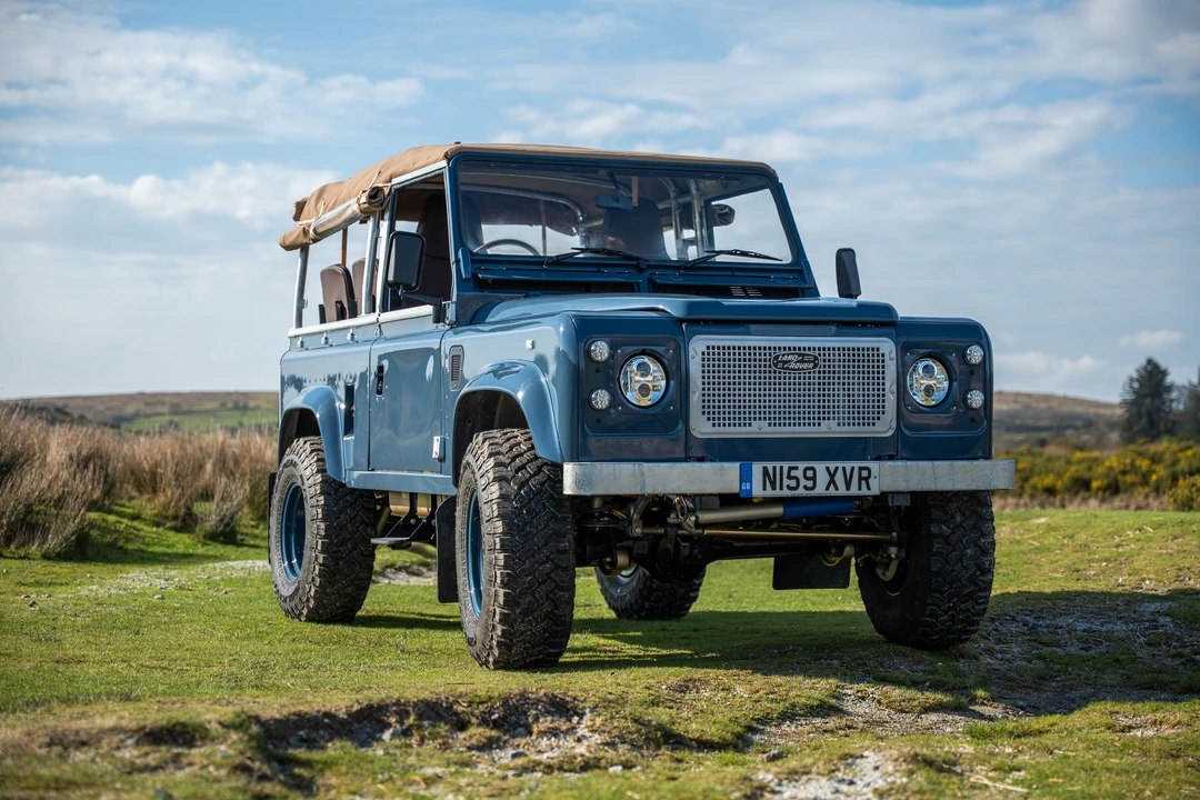 1997 Land Rover Defender 90 - Image 2 of 31