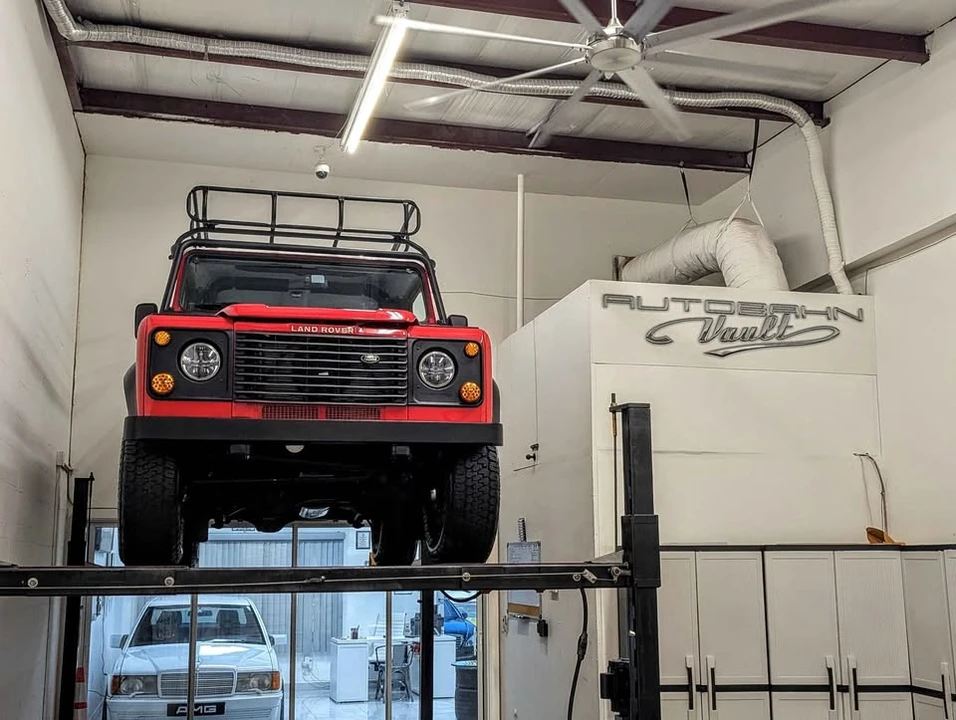1997 Land Rover Defender 90 - Image 10 of 18