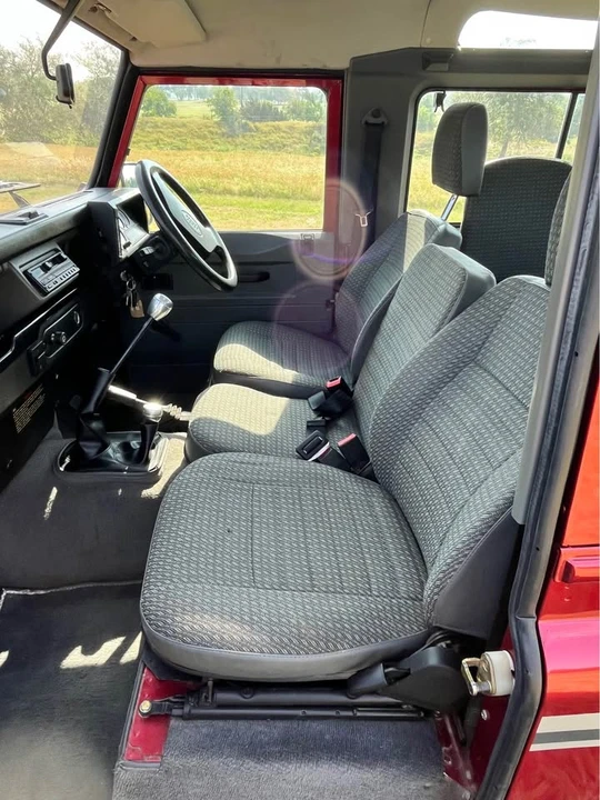 1997 Land Rover Defender 90 - Image 6 of 8
