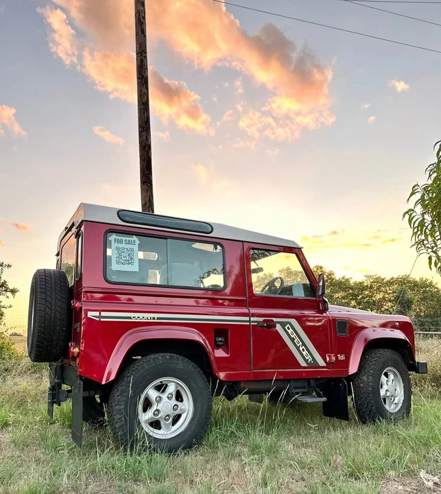 1997 Land Rover Defender 90 - Image 2 of 8