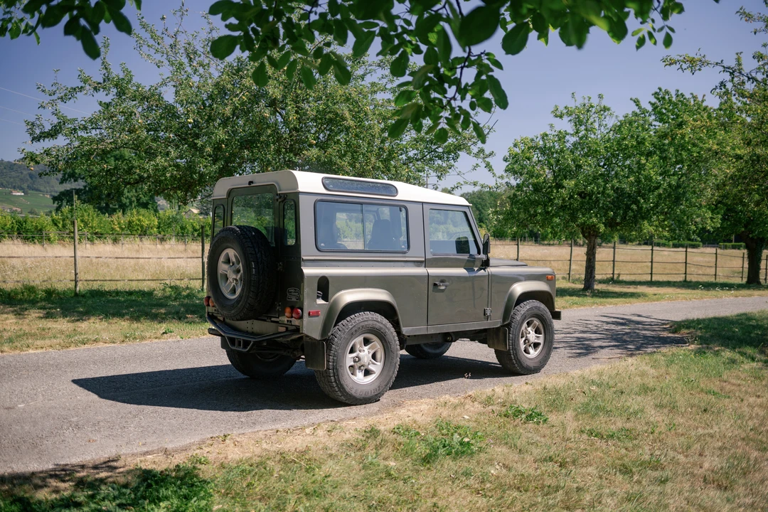 1997 Land Rover Defender 90 - Image 5 of 31
