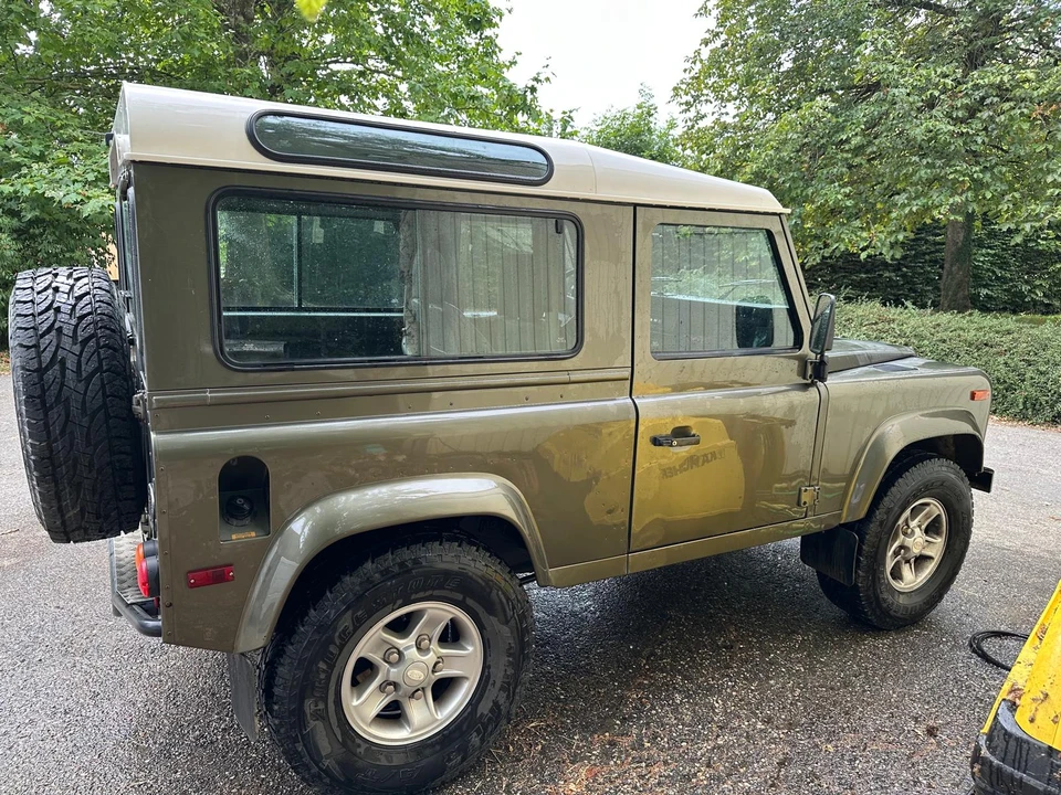 1997 Land Rover Defender 90 - Image 9 of 31