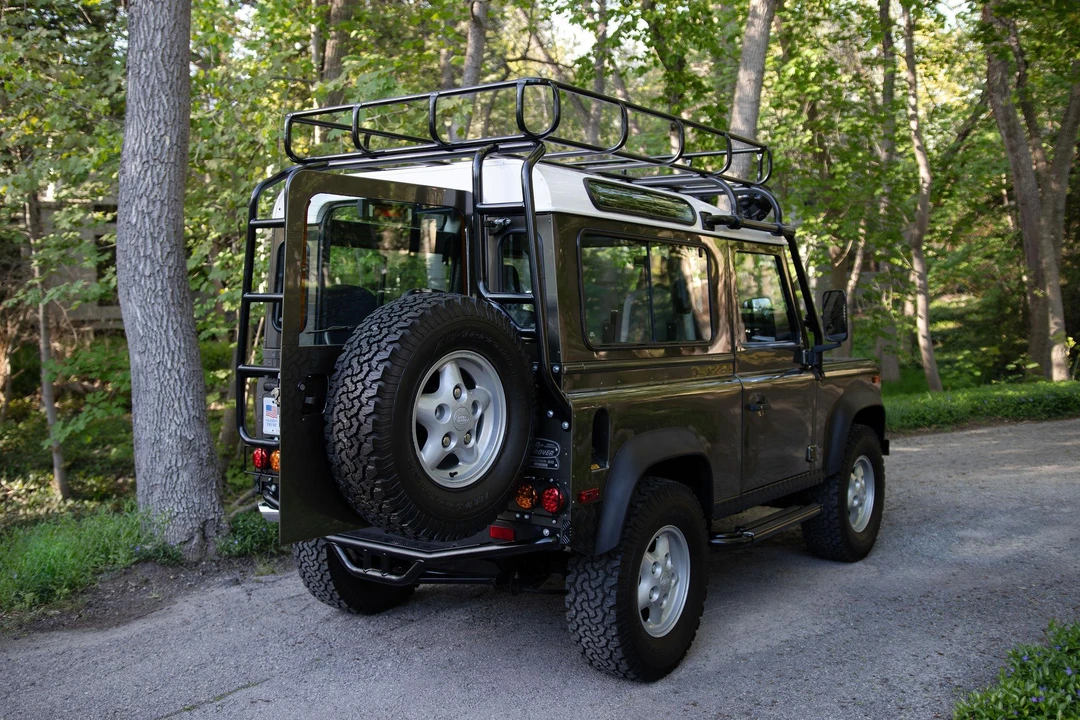 1997 Land Rover Defender 90 - Image 8 of 31