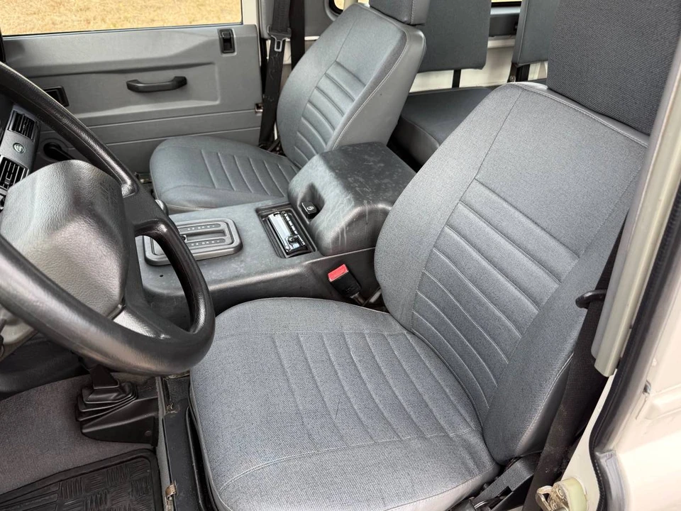 1997 Land Rover Defender 90 - Image 11 of 23