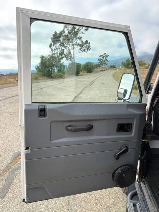 1997 Land Rover Defender 90 - Image 13 of 23
