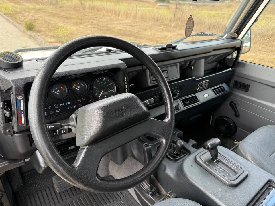 1997 Land Rover Defender 90 - Image 9 of 23