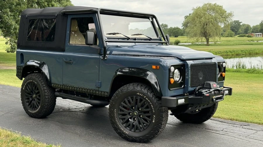 1997 Land Rover Defender 90 - Image 6 of 30