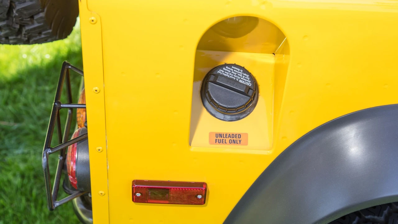1997 Land Rover Defender 90 - Image 29 of 31