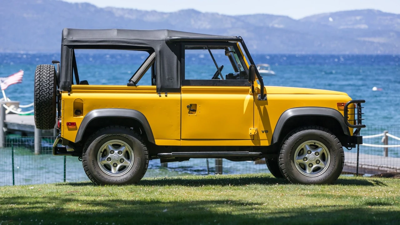 1997 Land Rover Defender 90 - Image 3 of 31