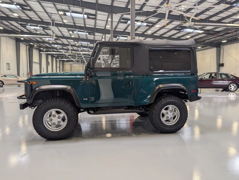 1997 Land Rover Defender 90 - Image 6 of 12