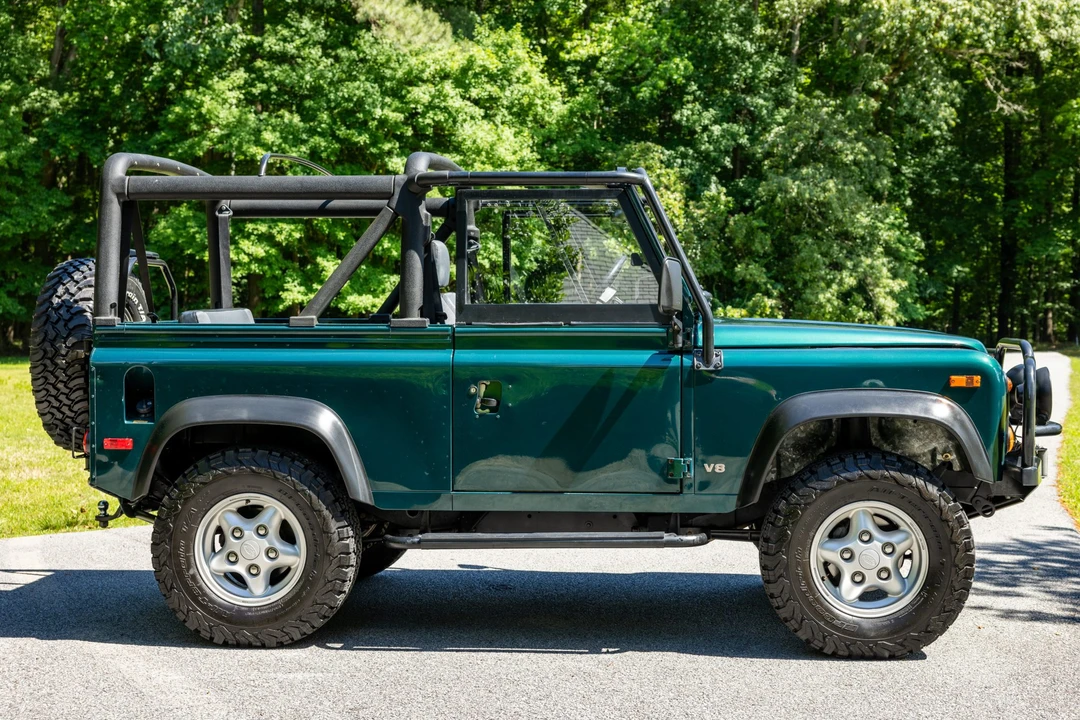 1997 Land Rover Defender 90 - Image 8 of 31