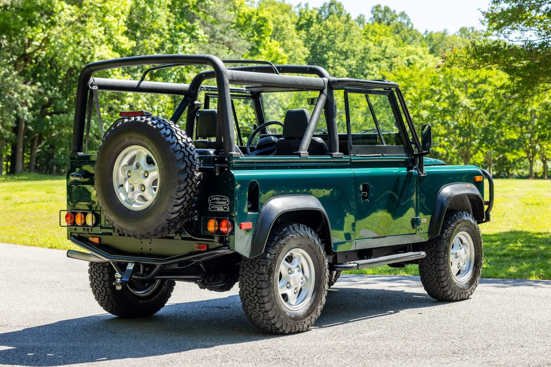 1997 Land Rover Defender 90 - Image 10 of 31