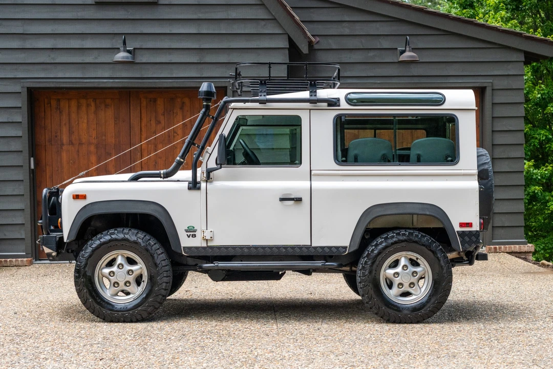 1997 Land Rover Defender 90 - Image 2 of 31