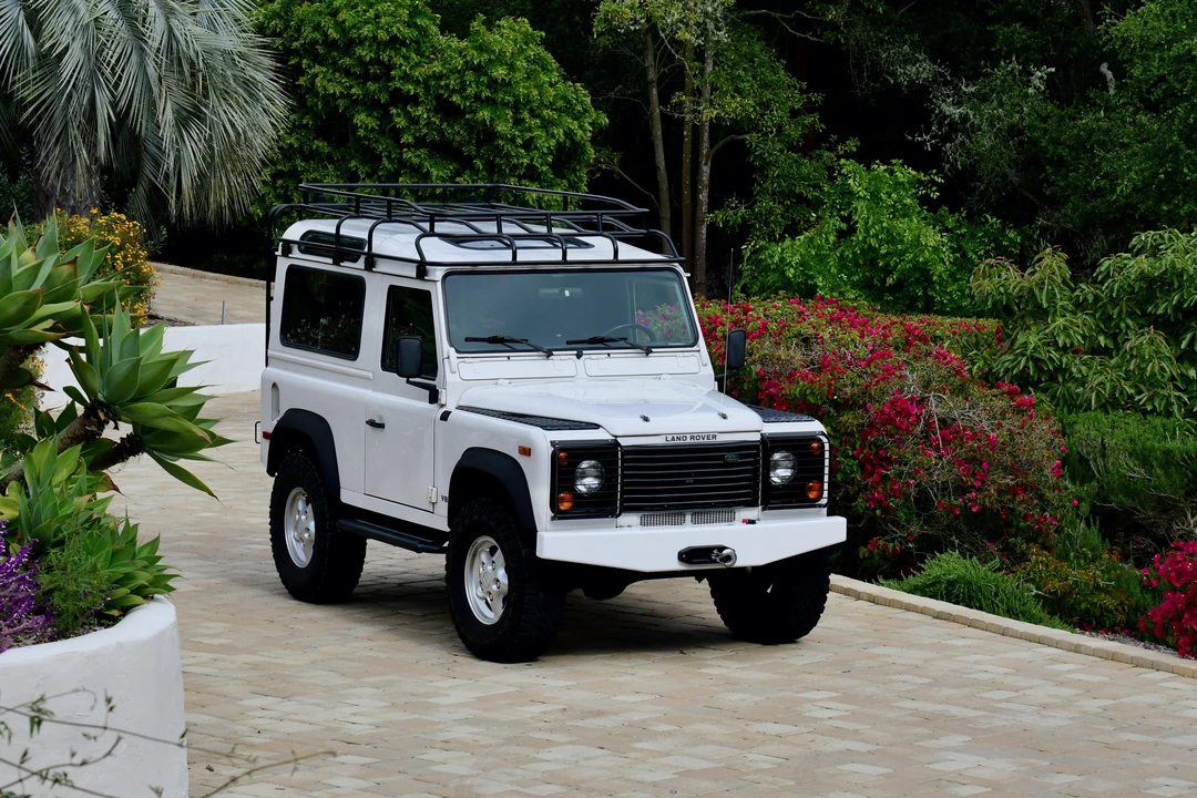 1997 Land Rover Defender 90 - Image 8 of 31