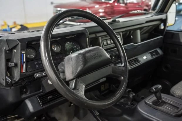 1997 Land Rover Defender 90 - Image 5 of 8