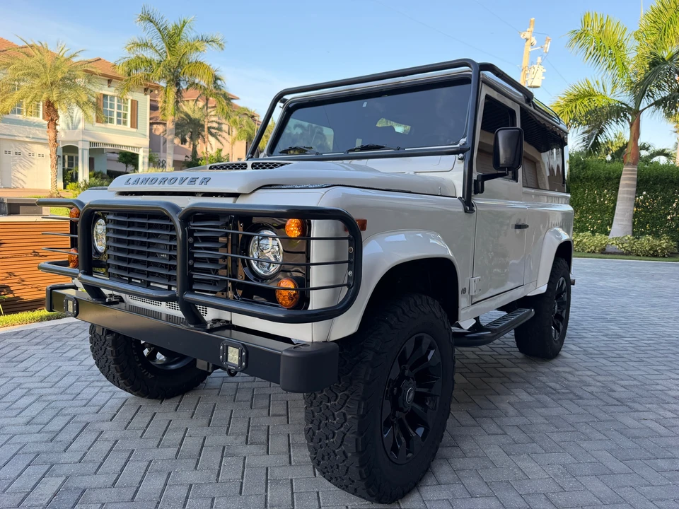 1997 Land Rover Defender 90 - Image 3 of 31