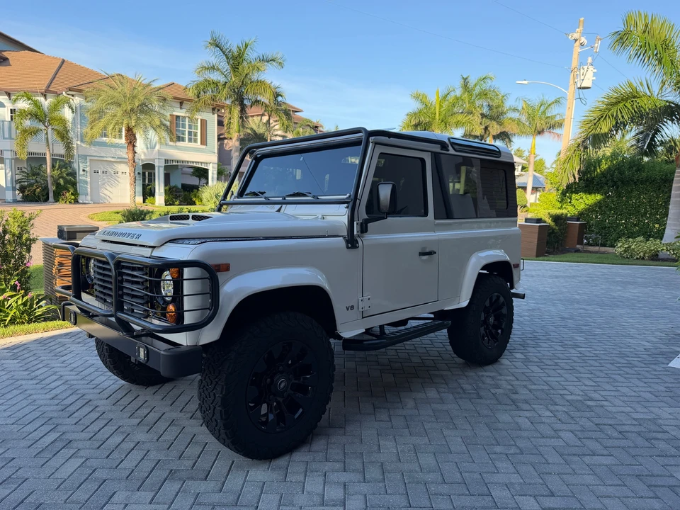 1997 Land Rover Defender 90 - Image 6 of 31