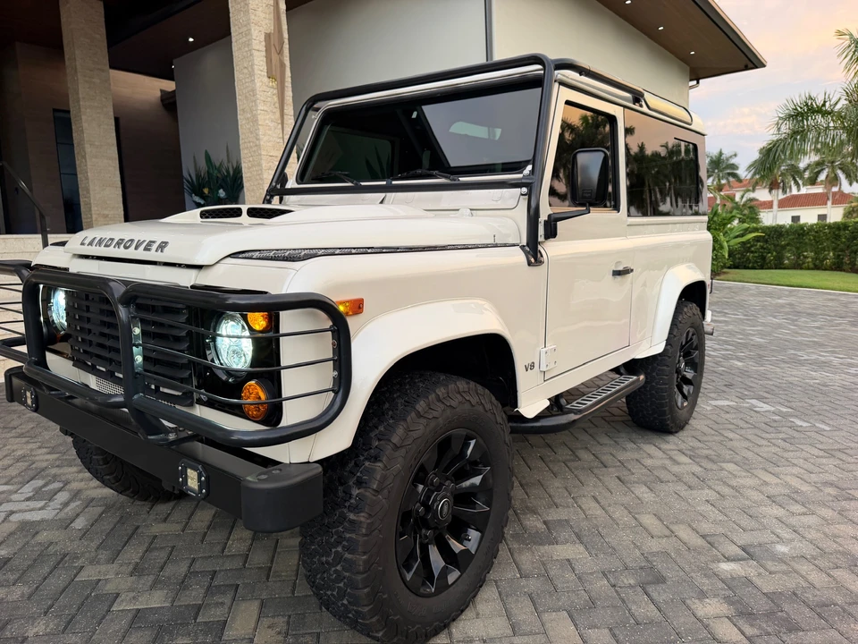 1997 Land Rover Defender 90 - Image 8 of 31