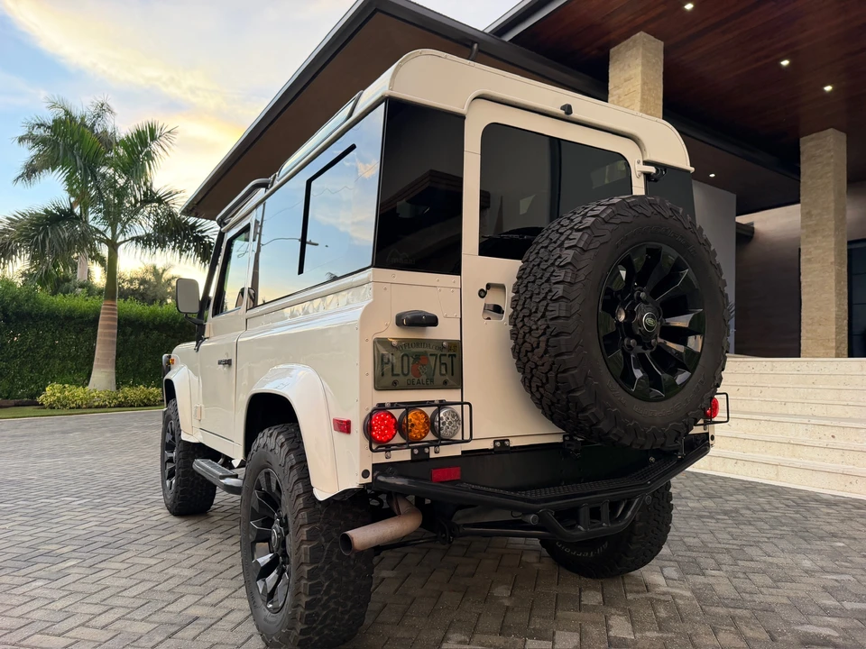 1997 Land Rover Defender 90 - Image 12 of 31