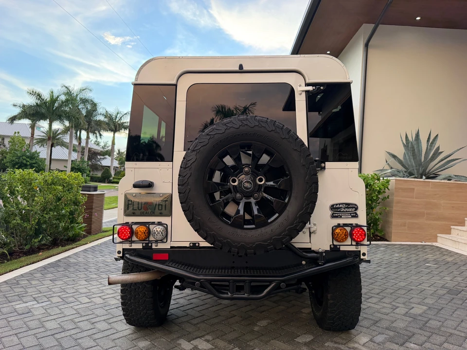 1997 Land Rover Defender 90 - Image 15 of 31