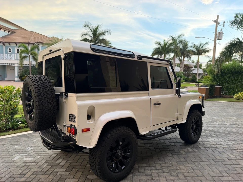 1997 Land Rover Defender 90 - Image 17 of 31