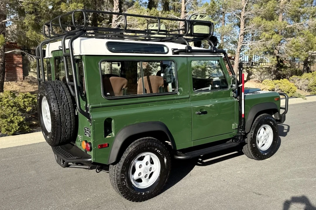 1997 Land Rover Defender 90 - Image 2 of 8
