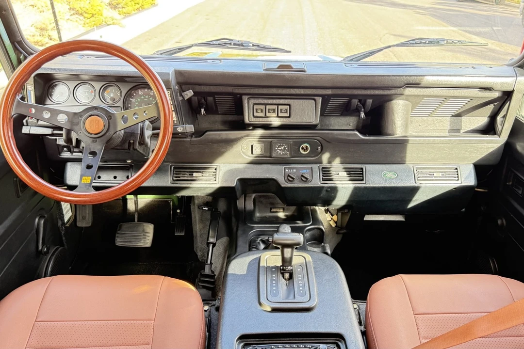 1997 Land Rover Defender 90 - Image 6 of 8