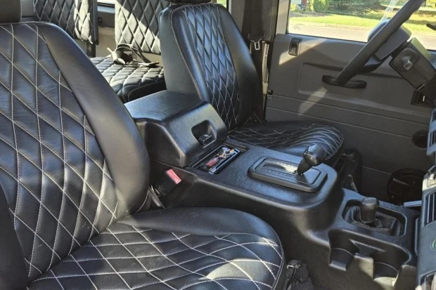 1997 Land Rover Defender 90 - Image 4 of 7