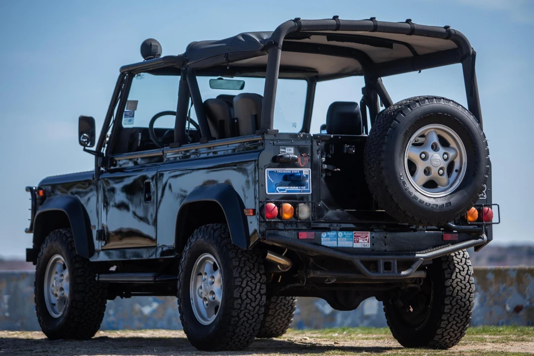1997 Land Rover Defender 90 - Image 4 of 31